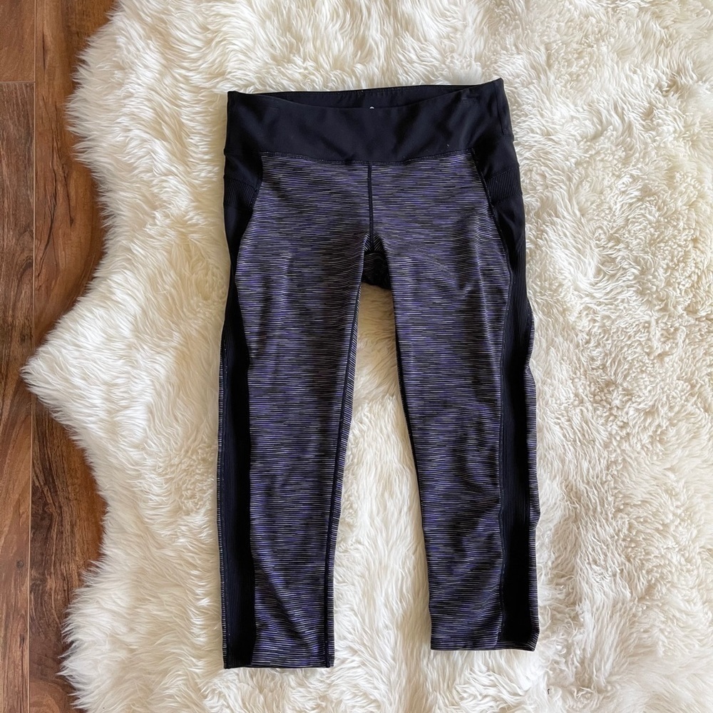 Athleta Purple Stripe Tangram Capri Legging Medium